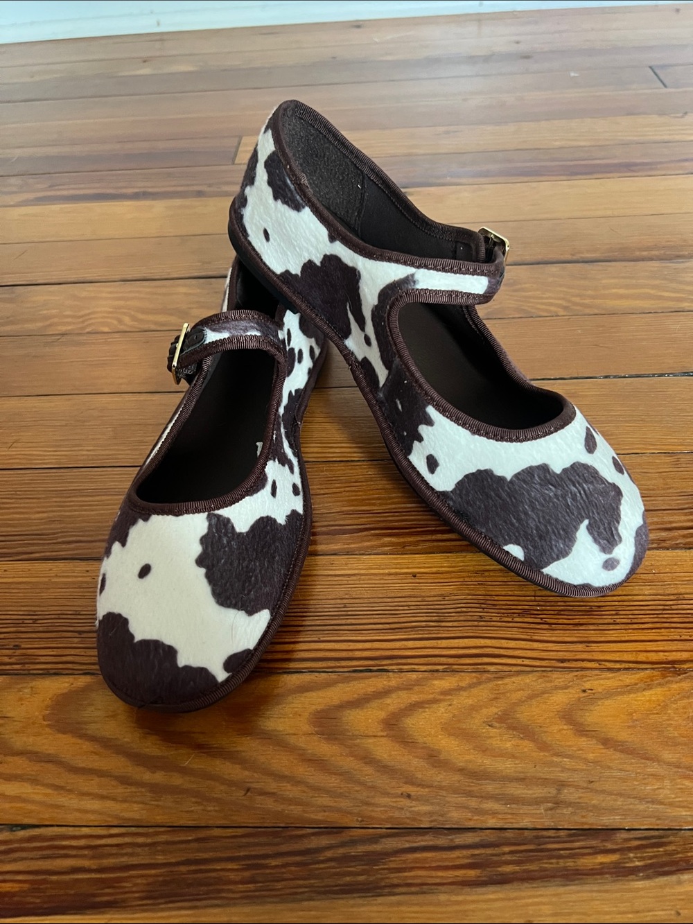 Universal Thread Brown White Cow Print Fabric Mary Jane Buckle Flats Size 8.5